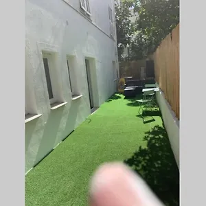 Neuf 4-6 Personnes En Bord De Appartement